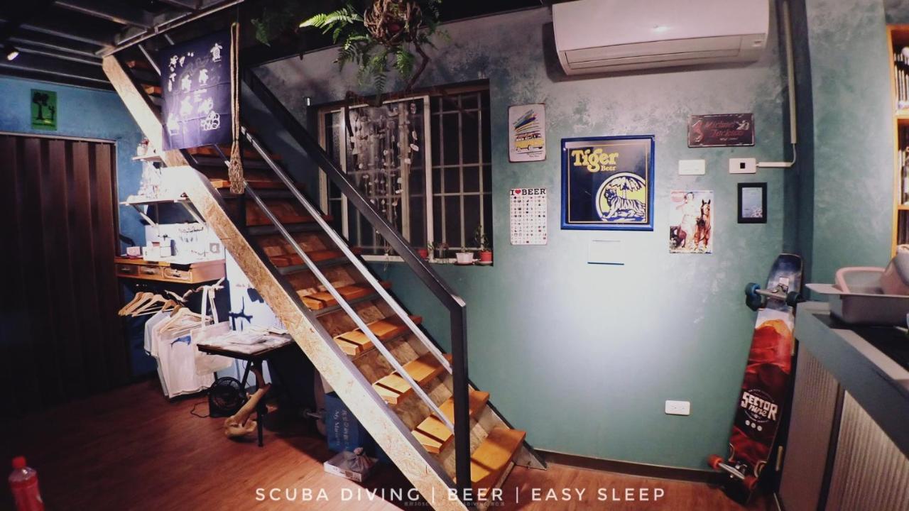 氮醉潛水酒吧旅宿joscubar Diving Hostel Сяолюцю Экстерьер фото